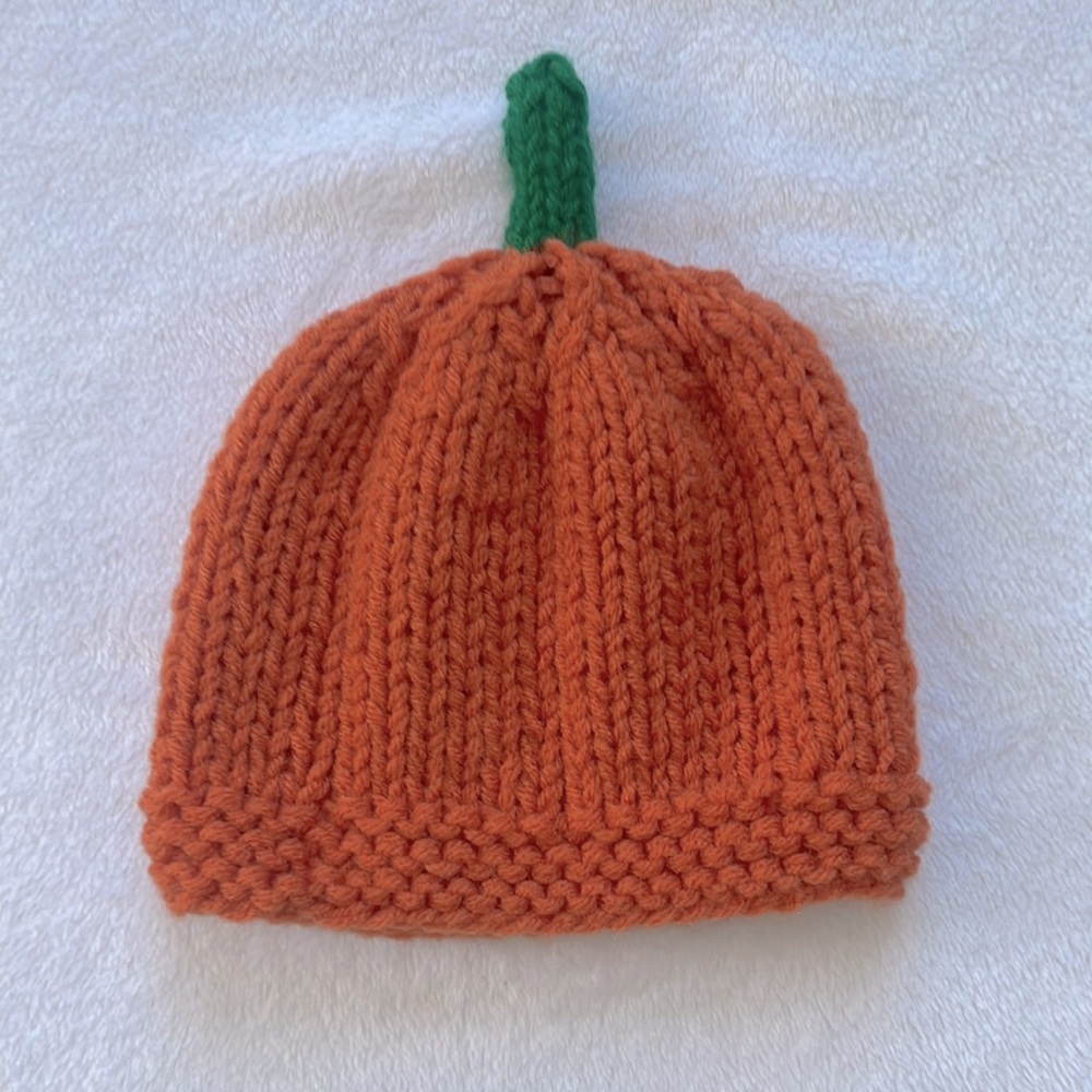 Knit pumpkin hat